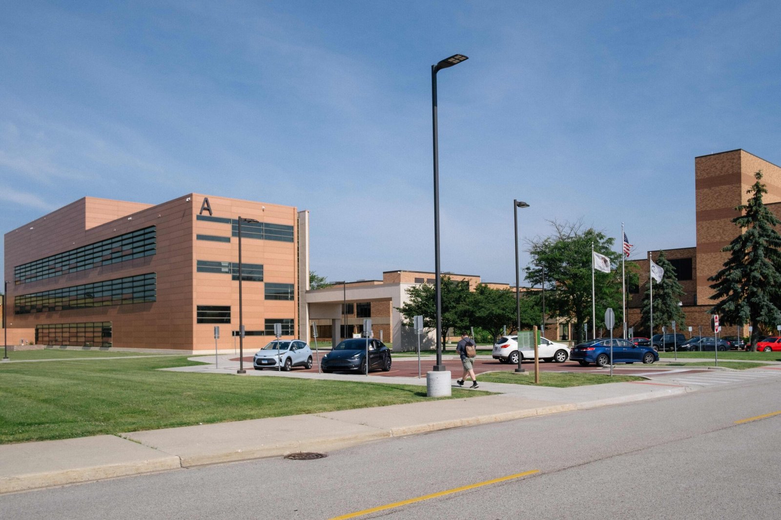 CLC Lockdown: Shooting Report at College of Lake County Grayslake Campus